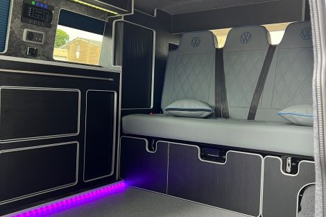 Volkswagen TRANSPORTER T28 LWB DIESEL 2.0 TDI 150 Highline Van DSG
